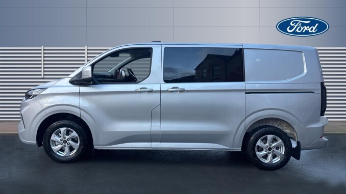 Ford Transit Custom 320 L1 Diesel Fwd 2.0 EcoBlue 150ps H1 Double Cab Van Limited - Image 4